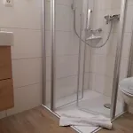 ücker