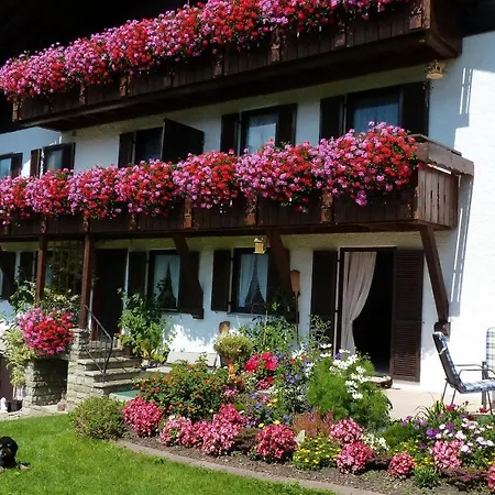 Uecker Apartament *
